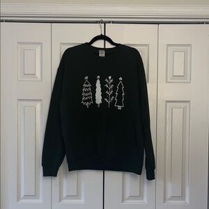 Gildan Dark Green Crewneck Sweater with Tree Design